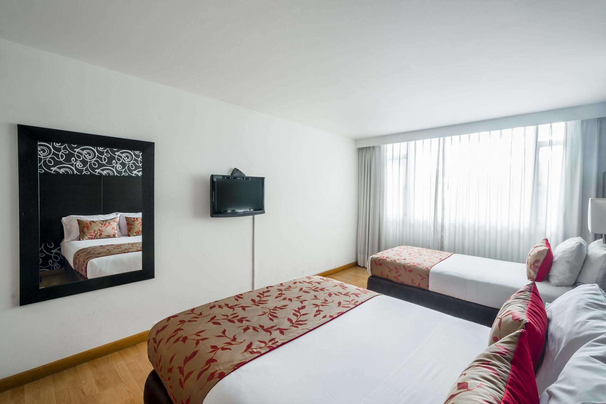 Hotel L'Etoile Javeriana ボゴタ エクステリア 写真