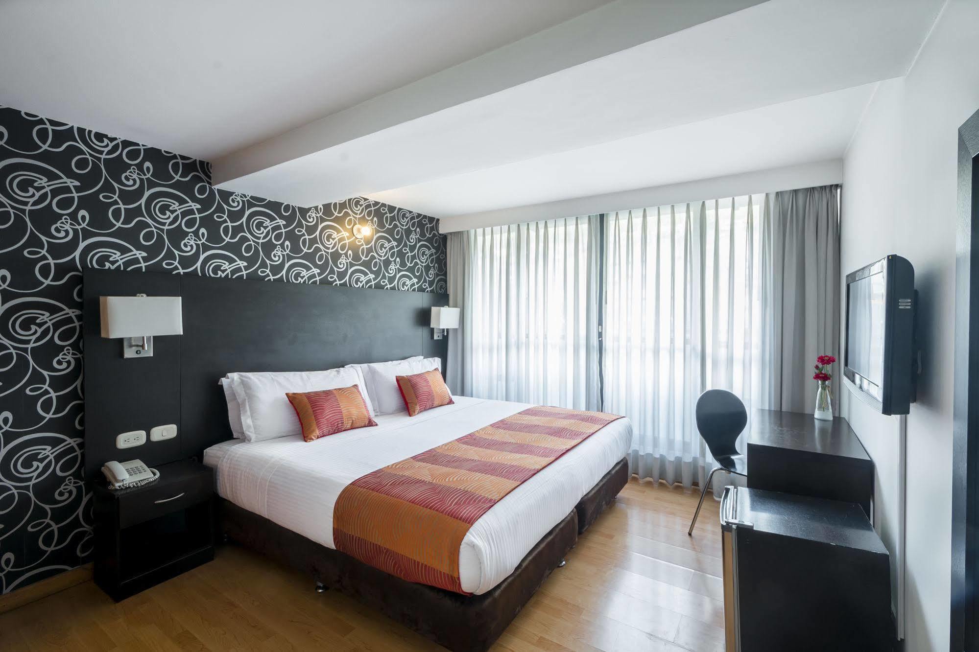 Hotel L'Etoile Javeriana ボゴタ エクステリア 写真