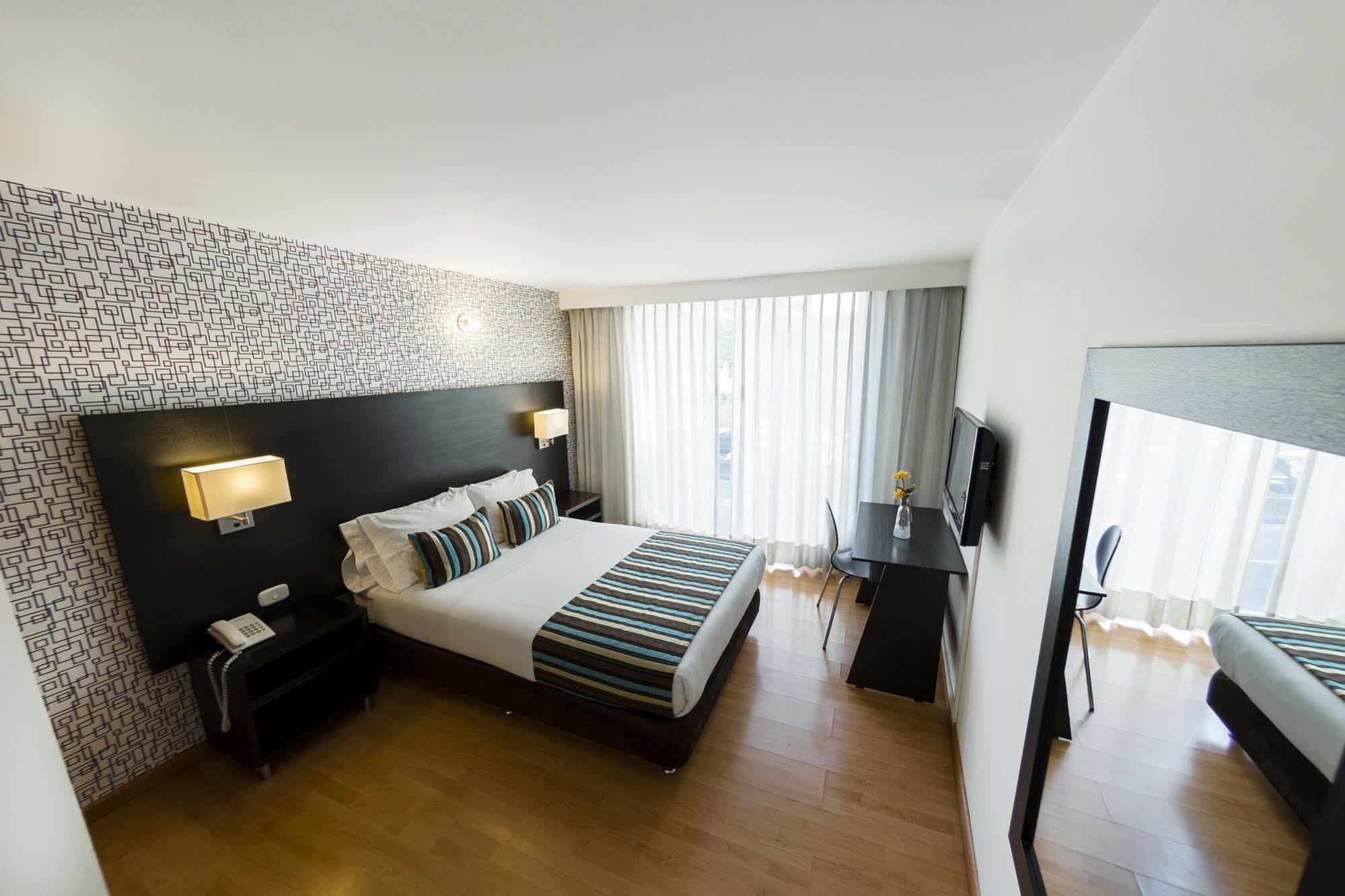 Hotel L'Etoile Javeriana ボゴタ エクステリア 写真